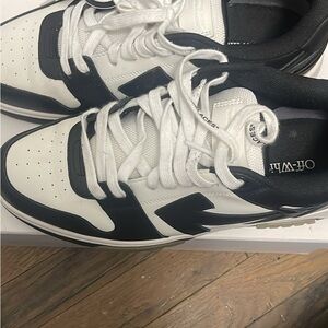 Off-White Men's Black and White Leather Sneakers